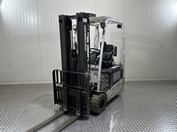 UNICARRIER AG1N1L18Q - Vorkheftruck Elektro