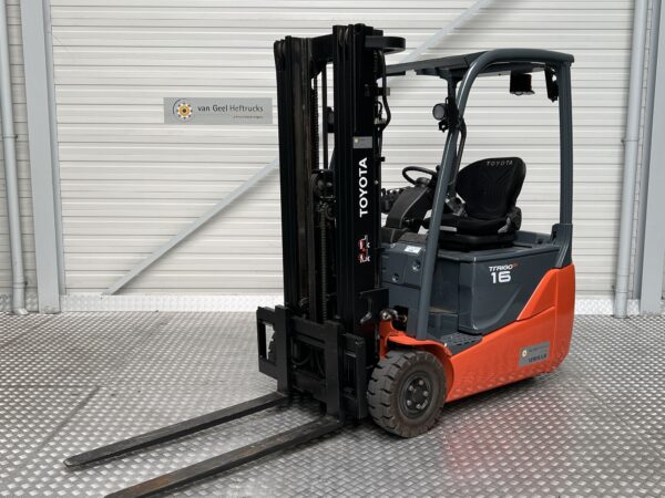 TOYOTA 8FBEK16T - Vorkheftruck Elektro