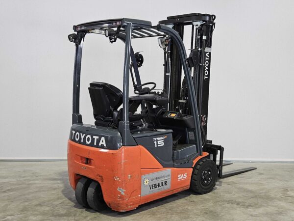 TOYOTA 8FBE15T - Forklift Electric