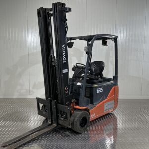 TOYOTA 8FBE20T - Forklift Electric