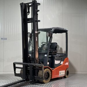 TOYOTA 8FBMK30T - Vorkheftruck Elektro