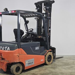 TOYOTA 8FBMT30 - Vorkheftruck Elektro
