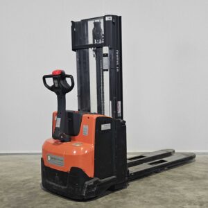 BT SWE120 - Stacker Electric