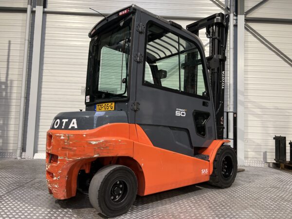 TOYOTA 8FBMT50 - Vorkheftruck Elektro - Image 2