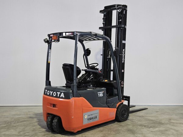 TOYOTA 8FBE16T - Forklift Electric