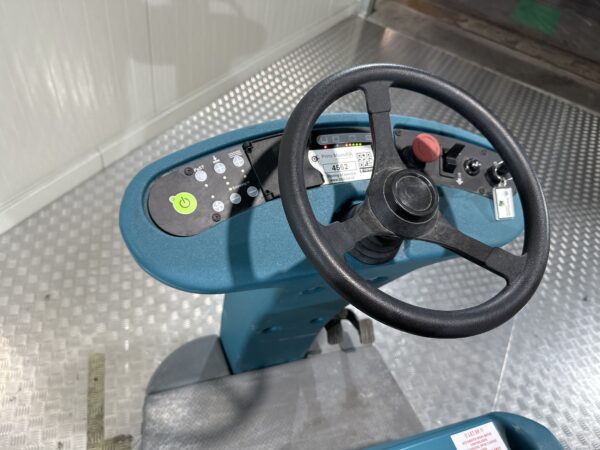 TENNANT T7 - Schrobmachine middel - Afbeelding 3