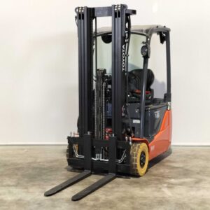 TOYOTA 8FBEK18T - Vorkheftruck Elektro
