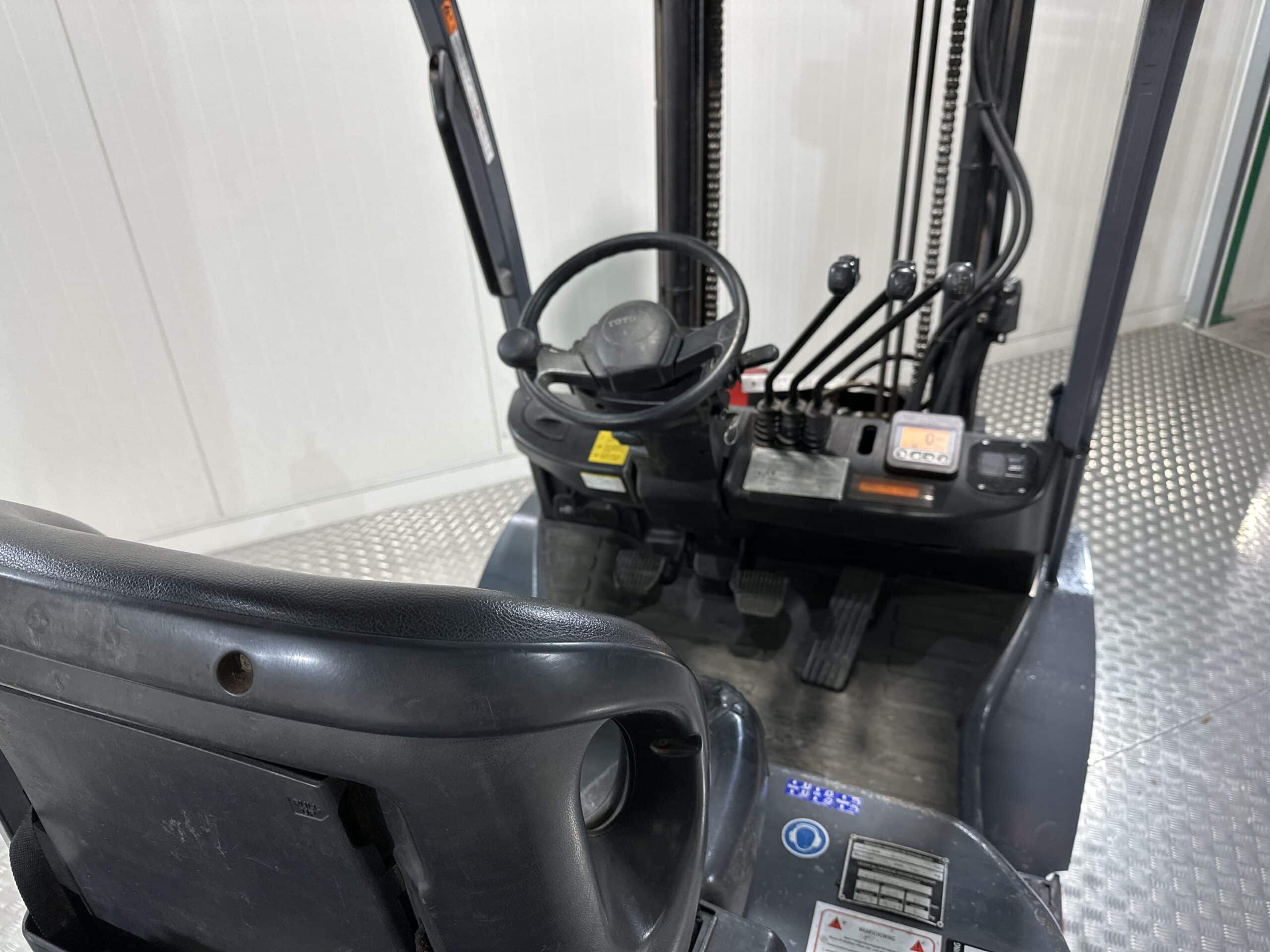 TOYOTA 02-8FG20 - Vorkheftruck Gas - Image 3