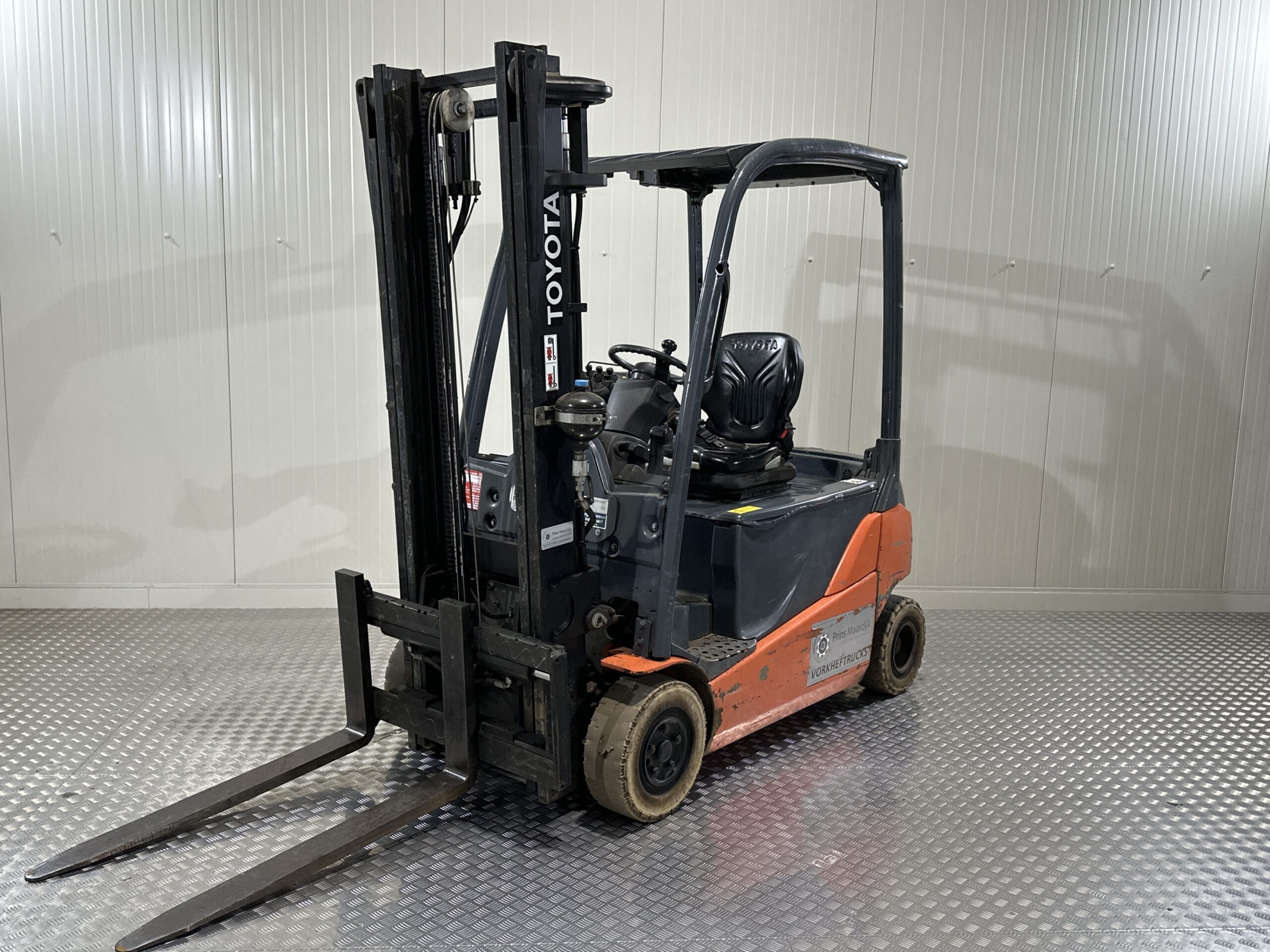 TOYOTA 8FBMT16 - Vorkheftruck Elektro